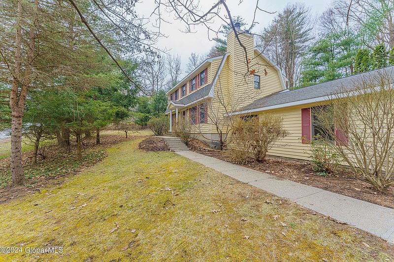 2nd image of 6 Seneca Drive