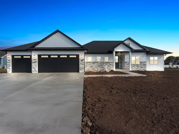 2200 Fox Point Ct, De Pere, WI 54115