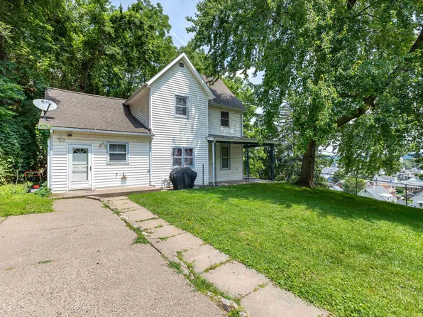 2214 Eagle St, Dubuque, IA 52001