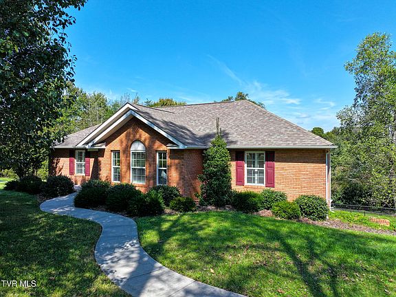 2nd image of 510 Gaye Dr