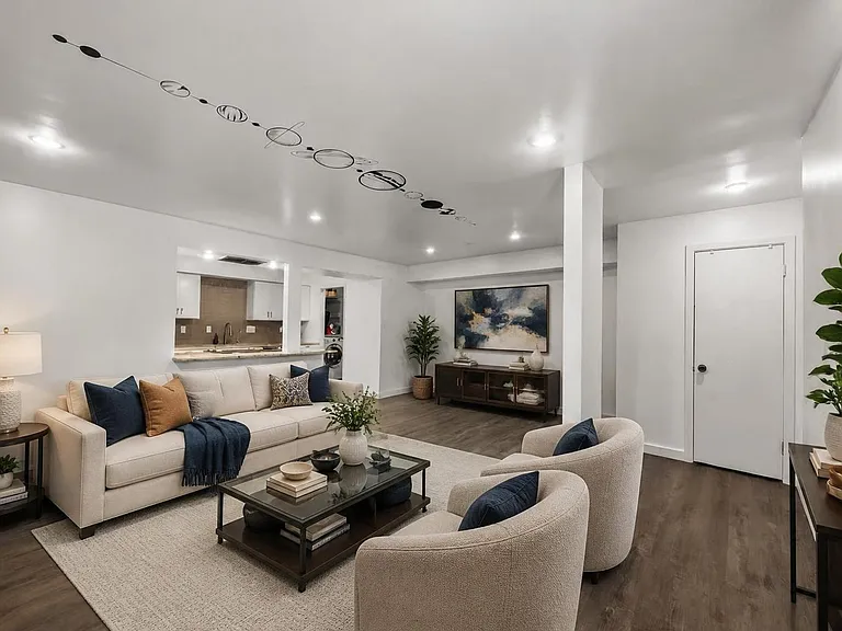 351 N Post Oak Ln #601 — Photo 14