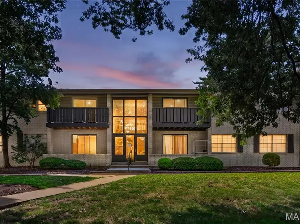 106 Shadalane Walk APT F, Ballwin, MO 63011