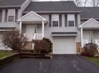 36 Cold Stream Dr, Lancaster, PA 17603