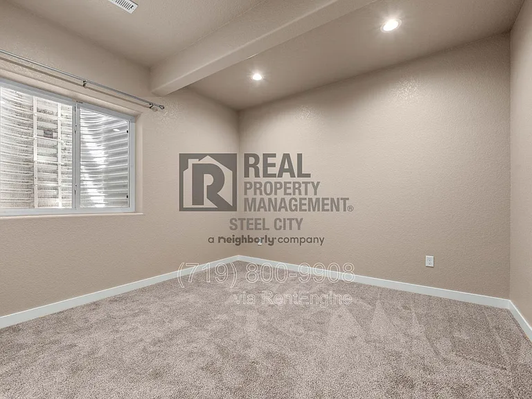 1886 E Jerrian Ln — Photo 32