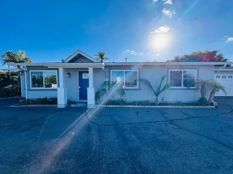 Lado De Loma Dr — Photo 11