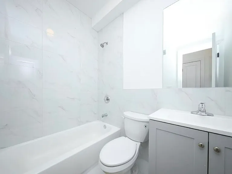 140 Beach St #2 — Photo 4