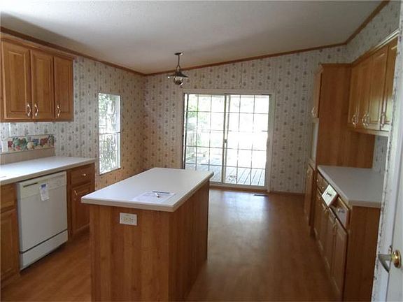 5th image of 808 N Wilcox St