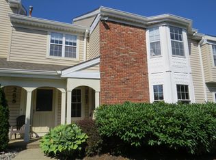 257 Tulip Ln, Freehold, NJ 07728