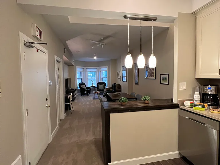 642 N Dearborn St #4 — Photo 11