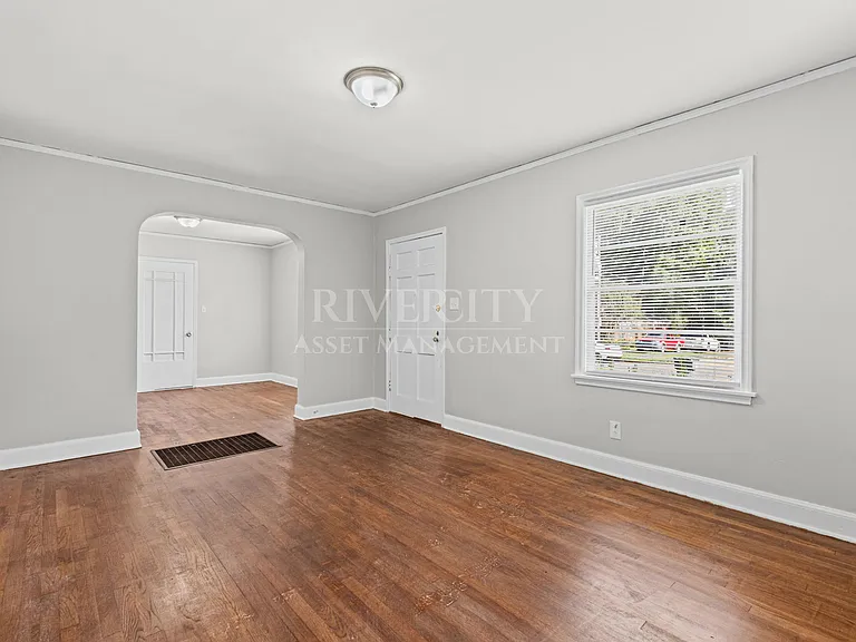1232 Vaughn Rd — Photo 6