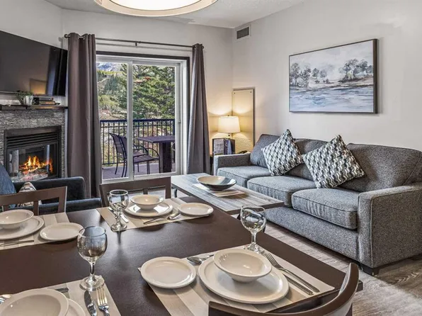 901 NE Mountain St #326, Canmore, AB T1W 0C9