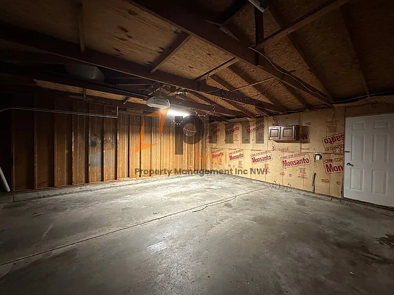 404 Saginaw Dr — Photo 19