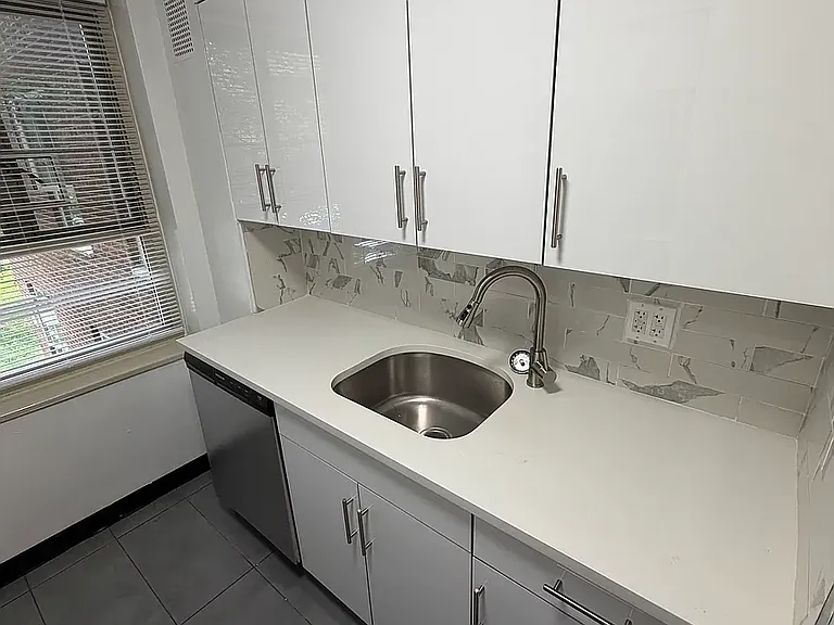 192-10B 69th Ave #2A — Photo 4