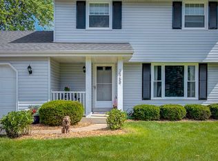 14750 W Fenway Dr, New Berlin, WI 53151