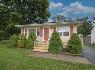 81 Burr St, East Haven, CT 06512