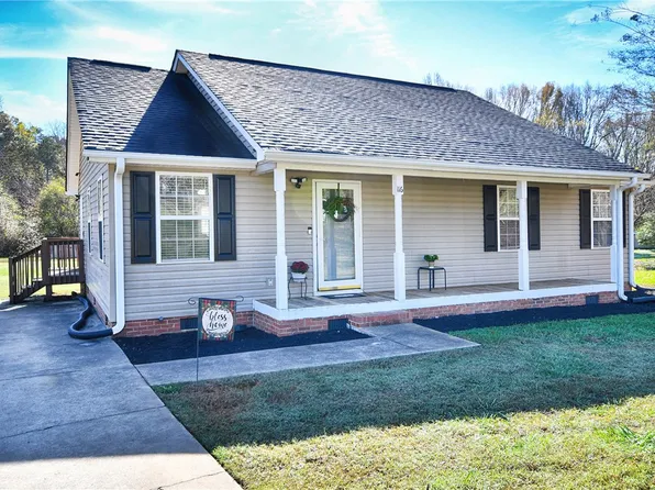 116 Logan Ln, Easley, SC 29640