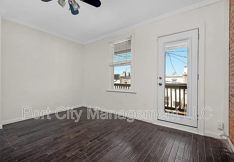 207 S Ellwood Ave — Photo 16