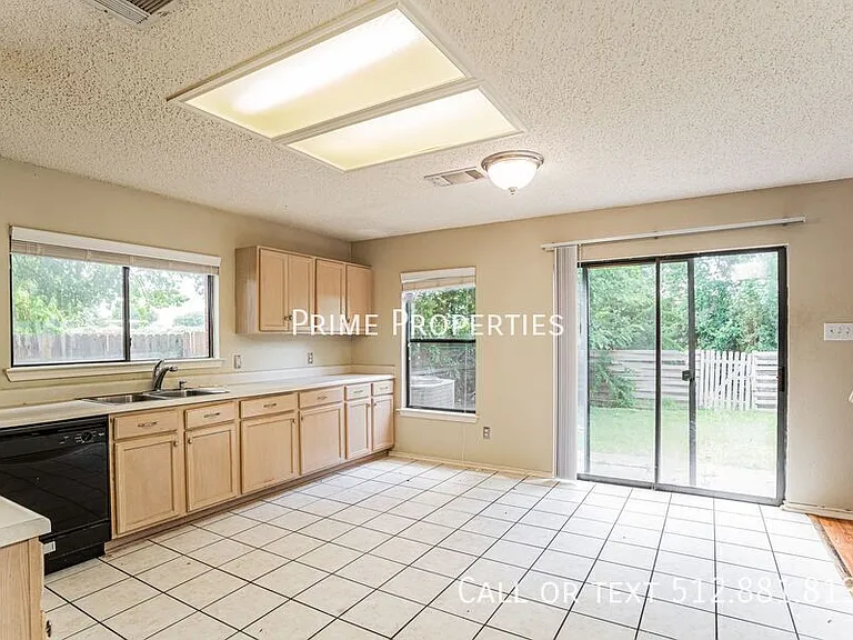 813 Kettering Dr — Photo 5