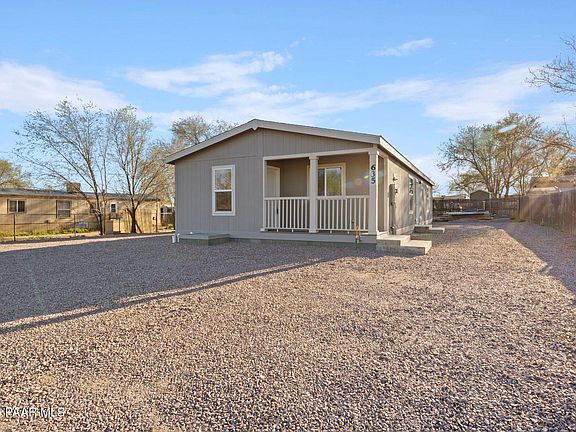 2nd image of 635 Ruth Rd