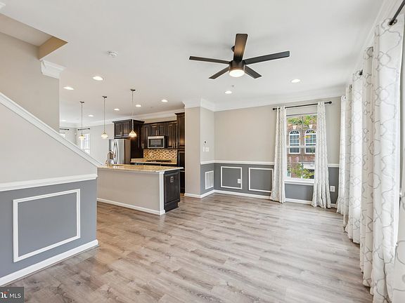 5th image of 7224 Barrberry Ln
