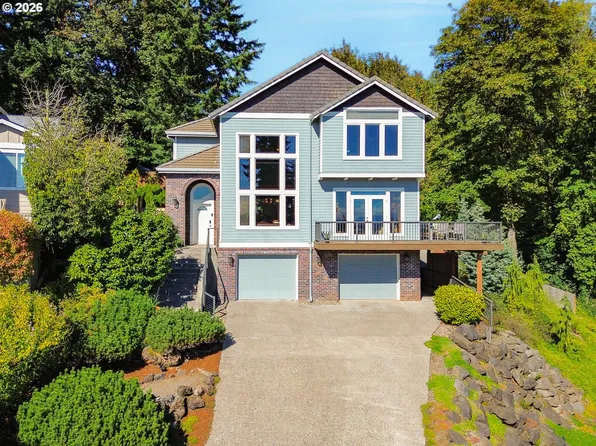 13335 SE Woodland Cir, Happy Valley, OR 97086