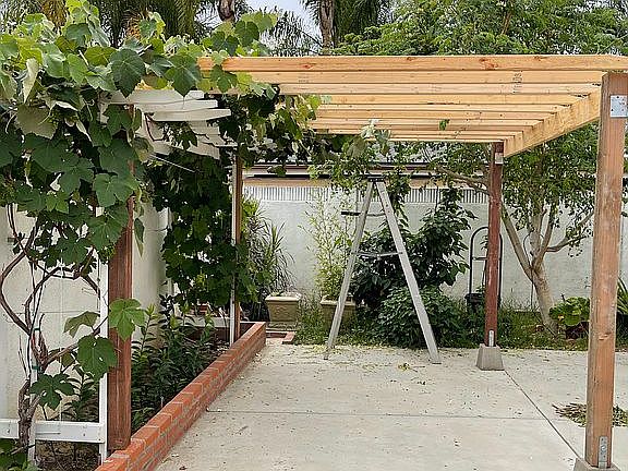 4th image of 1555 E Puente Ave