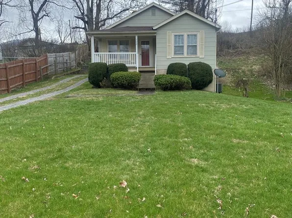 122 Parkway St, Cedar Bluff, VA 24609