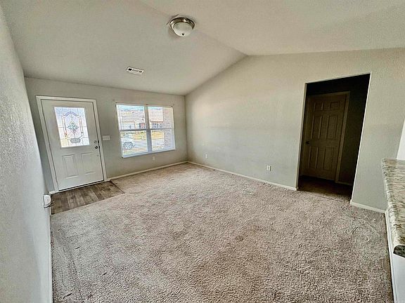 5th image of 12 Summer Breeze Rd