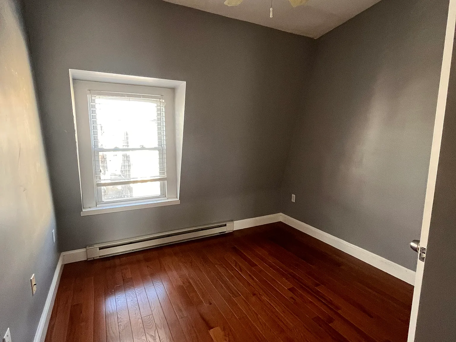 2 bed, 9999 sqft, $3,300 — Photo 4