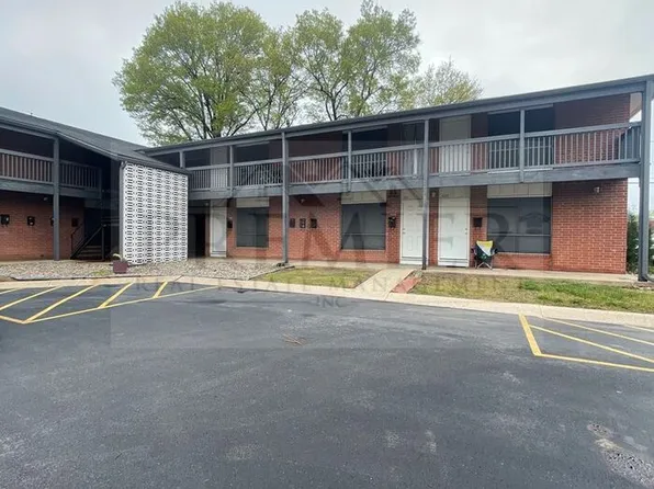 6023 Barton St, Shawnee, KS 66203