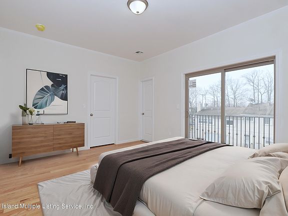 5th image of 37 Belfield Ave