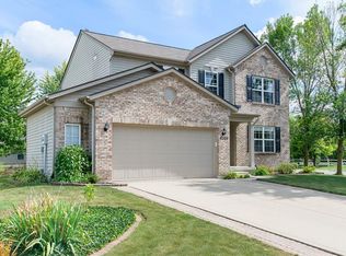 6525 Hyde Park Dr, Zionsville, IN 46077