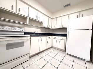 836 SW 10th St #3, Hallandale, FL 33009