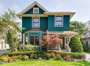 849 Summit Ave, Lake Forest, IL 60045