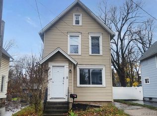 17 Beattie Ave, Lockport, NY 14094