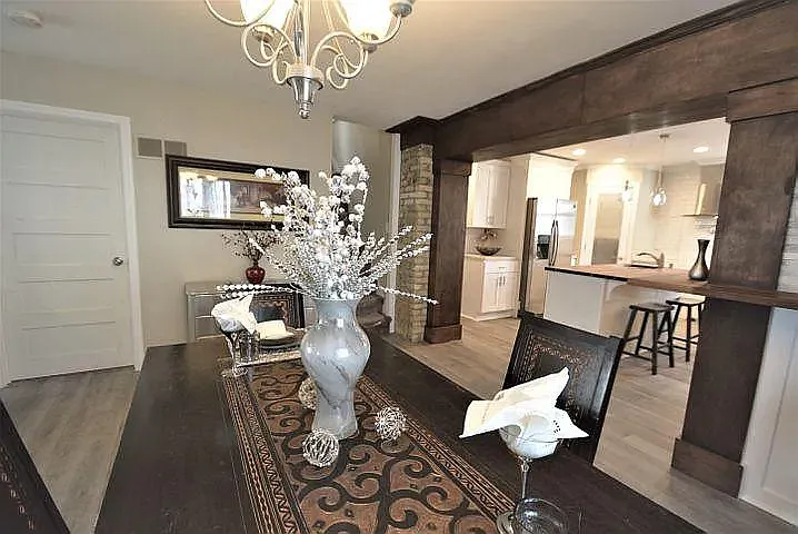 E Carpenter Ave — Photo 2