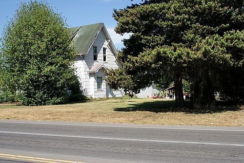 2nd image of 1626 N Pearl St