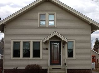 1034 N 13th St, Manitowoc, WI 54220