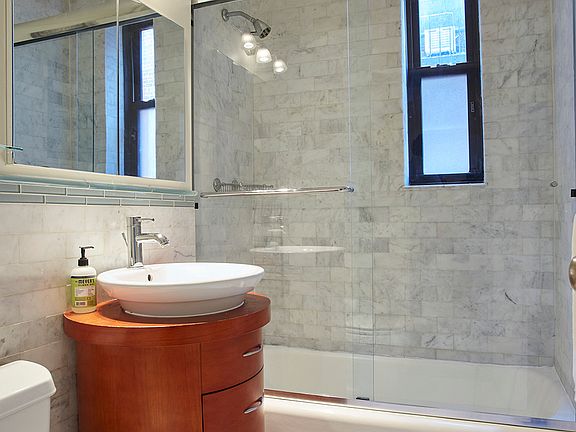 5th image of 100 W 12th St APT 5J