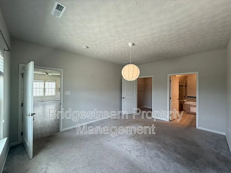 2194 Schmidt Dr — Photo 7