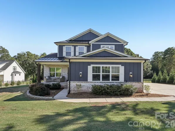 952 Armstrong Rd, Belmont, NC 28012