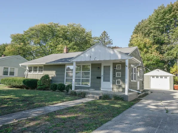 9544 West Lorraine PLACE, Milwaukee, WI 53222