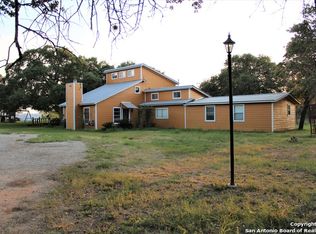 390 County Road 6717, Natalia, TX 78059