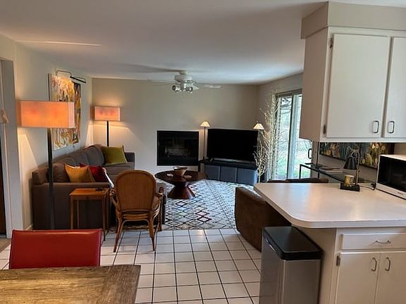 5th image of 3712 Panama Dr