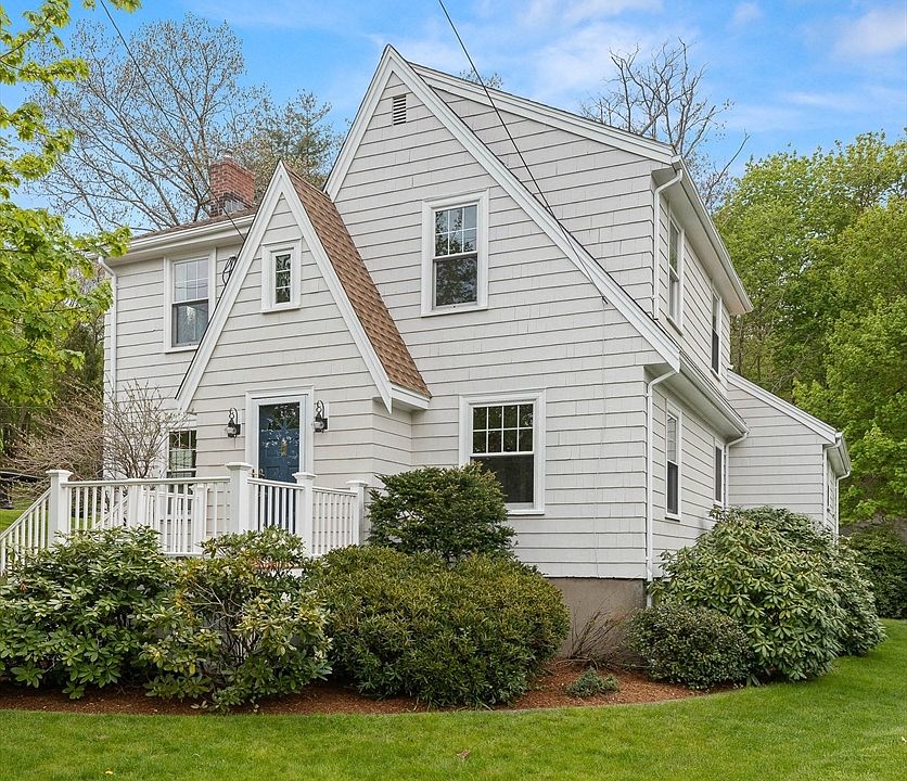 1st image of 124 Essex St