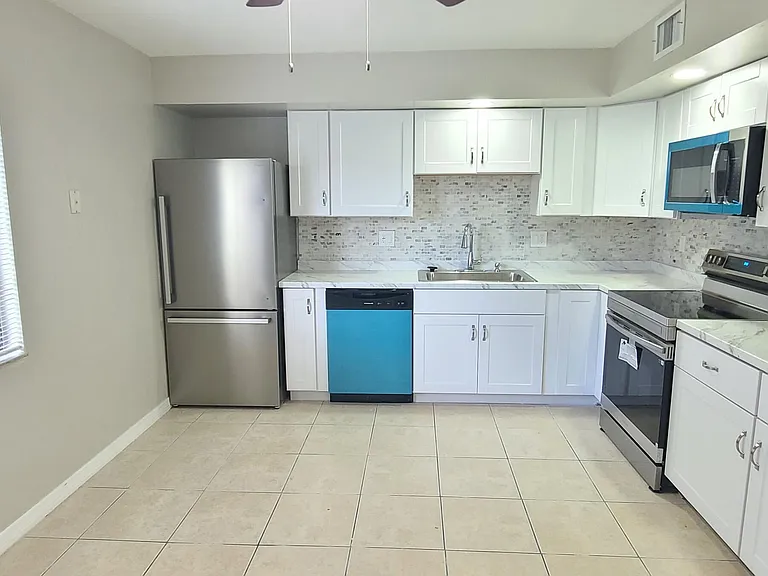 2118 Oak Meadow Cir — Photo 4