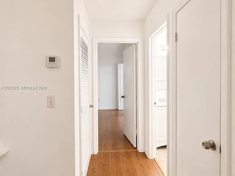6235 Kendale Lakes Cir #239 — Photo 29