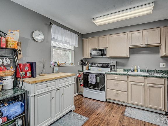 5th image of 9870 Loralinda Dr
