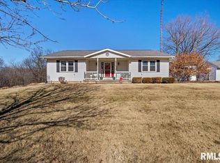 7301 Spring St, Pleasant Plains, IL 62677