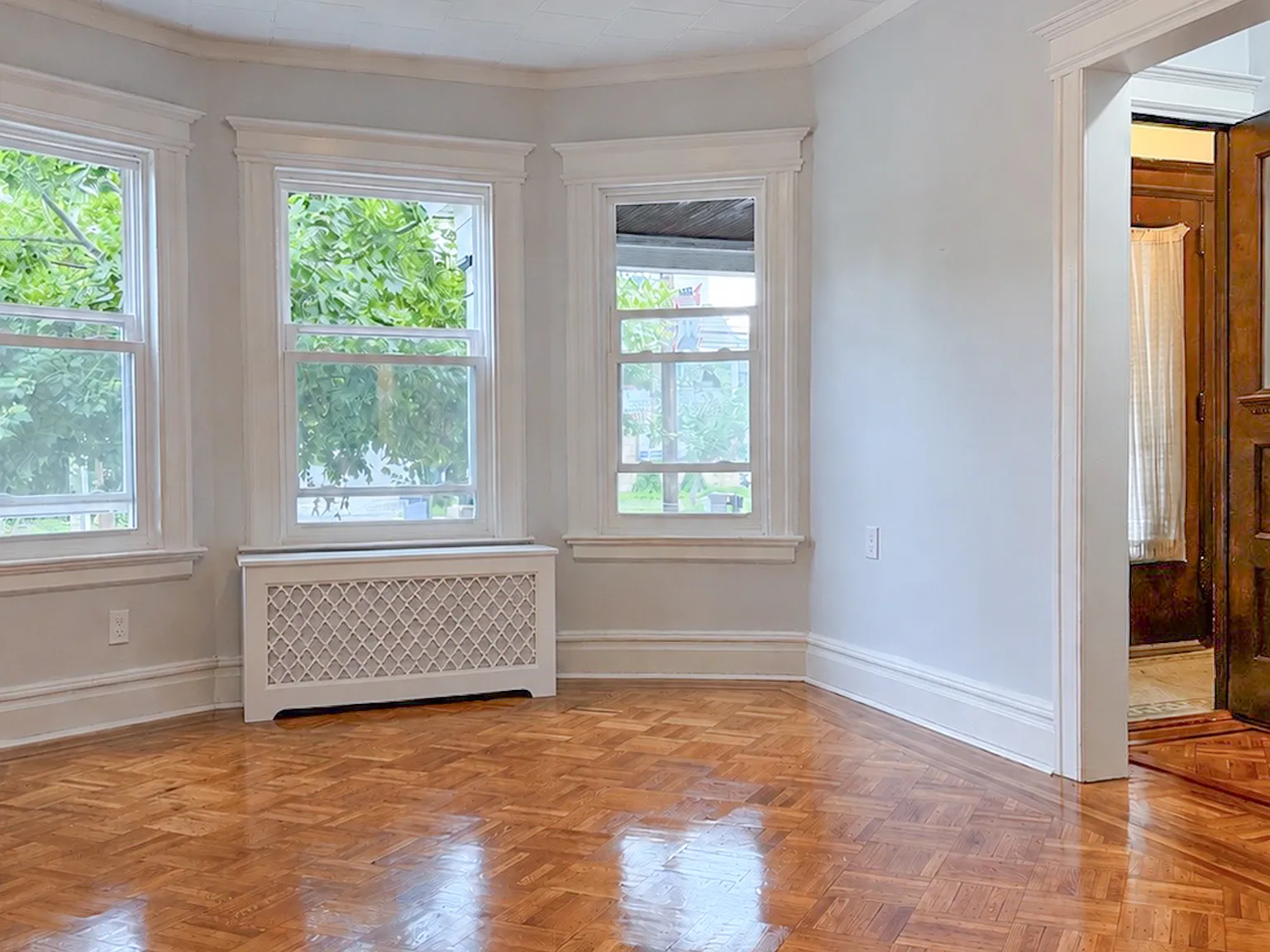 2 bed, 900 sqft, $2,200 — Photo 3